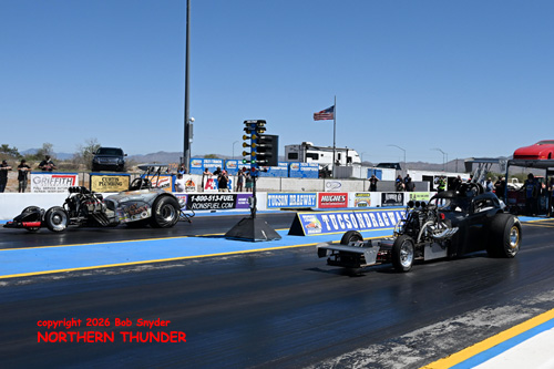 'John Brewer - 'Gatekeeper (near lane) vs 
Mitch Bowen - 'Rust Bucket' (far lane)